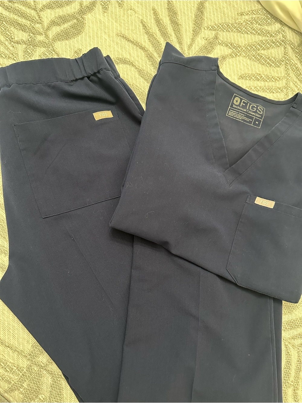 FIGS Women's Navy Catarina top and Wide leg Scrub Pants